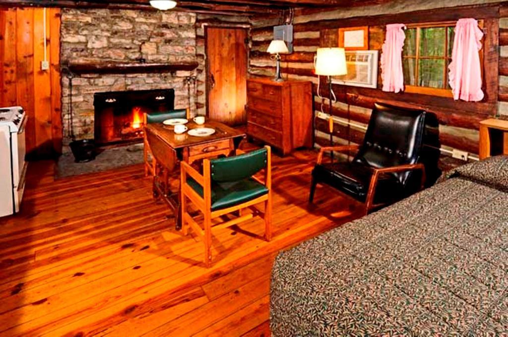 Cacapon State Park Lodge Бъркли Спрингс Екстериор снимка